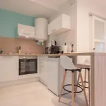 La Perle Bleue - Air Conditioning - Ground Floor