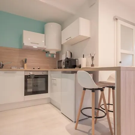 La Perle Bleue - Air Conditioning - Ground Floor